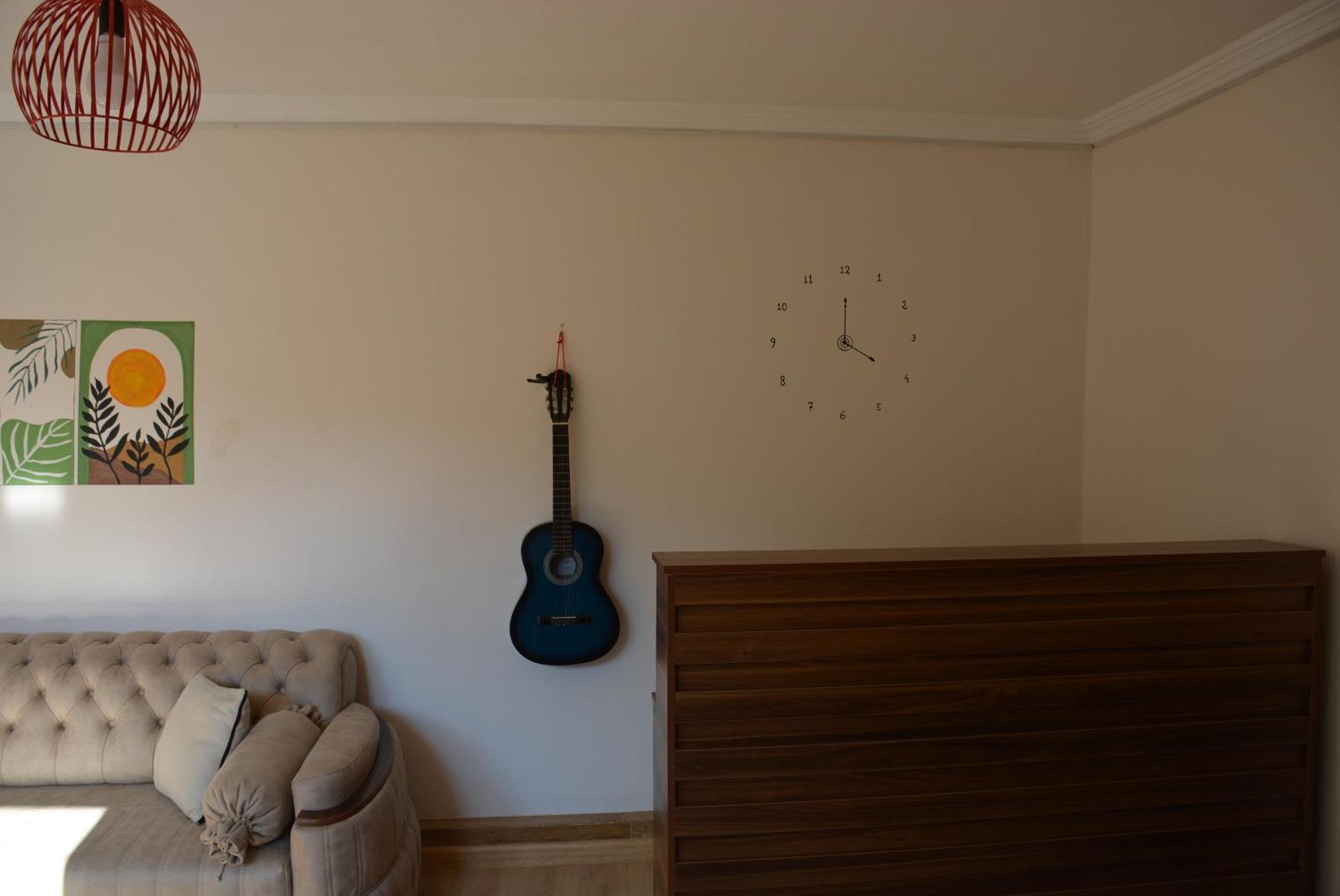 House In Mestia Luaran gambar