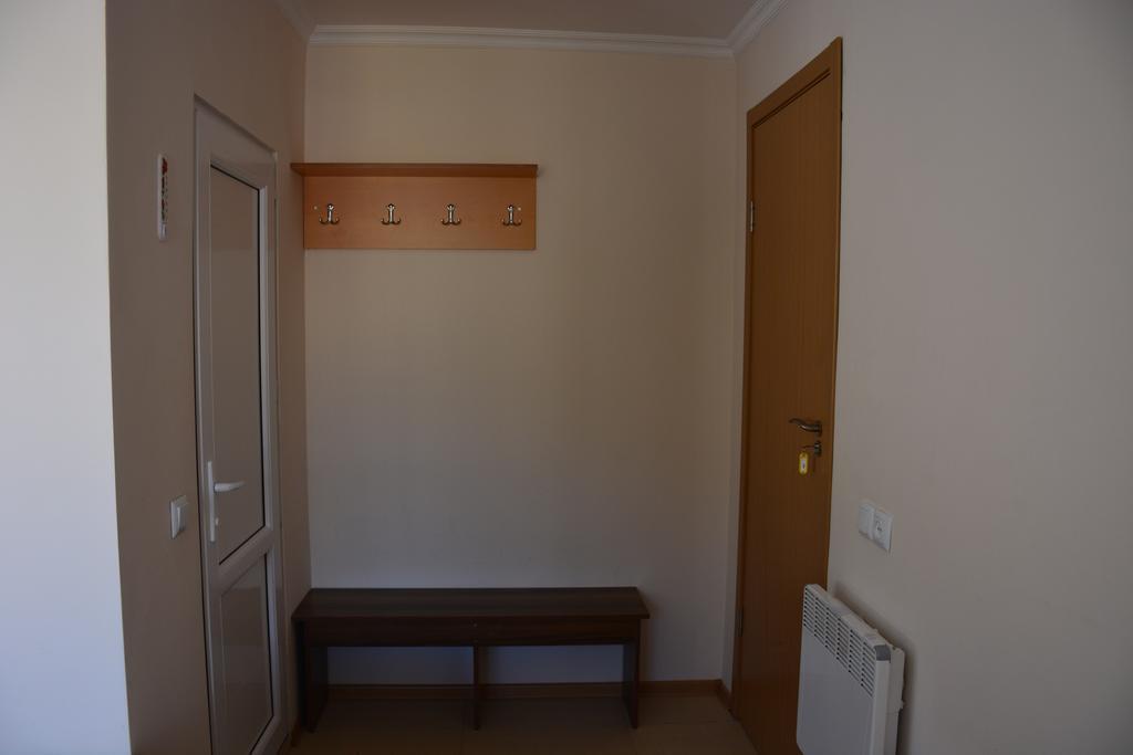 House In Mestia Luaran gambar